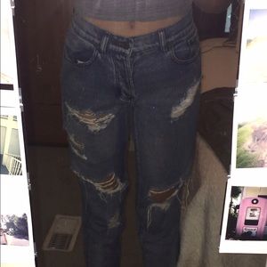 Ripped Boyfriend jeans from Brandy Melville