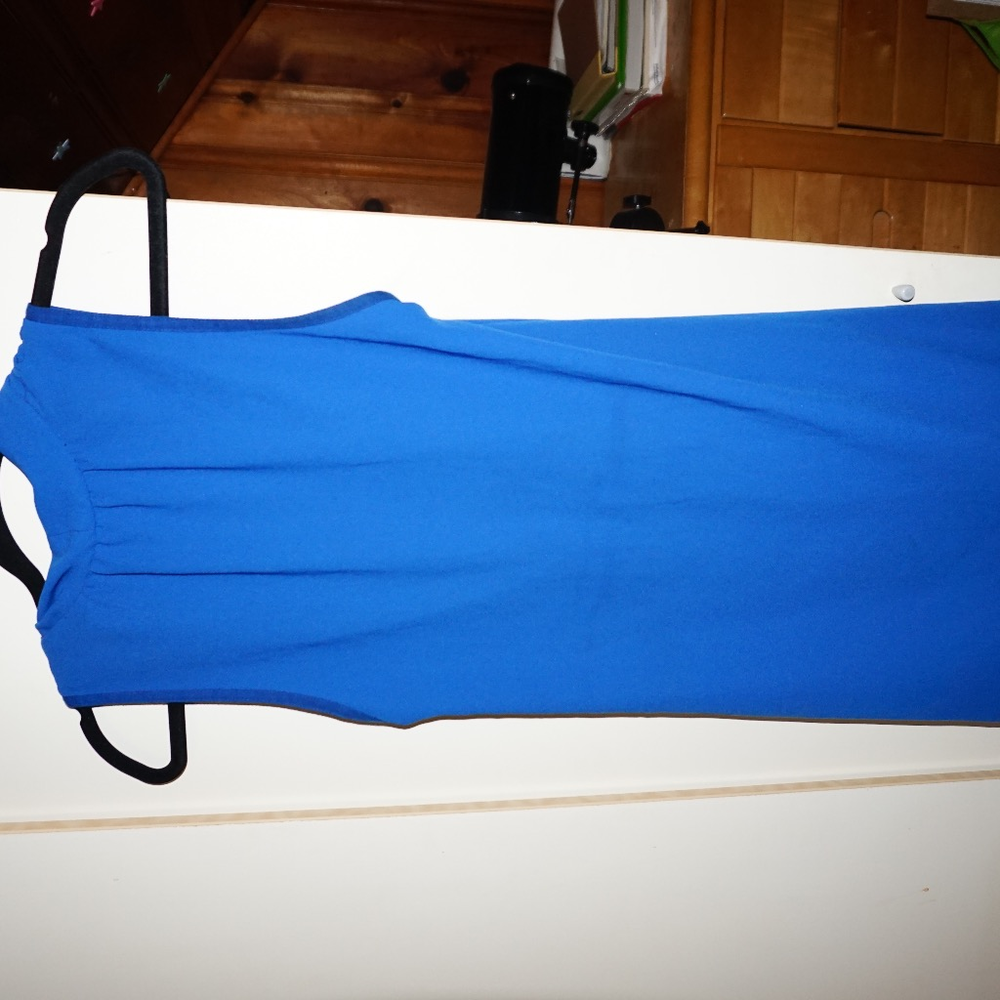 Simple Blue Dress - Picture 3 of 4