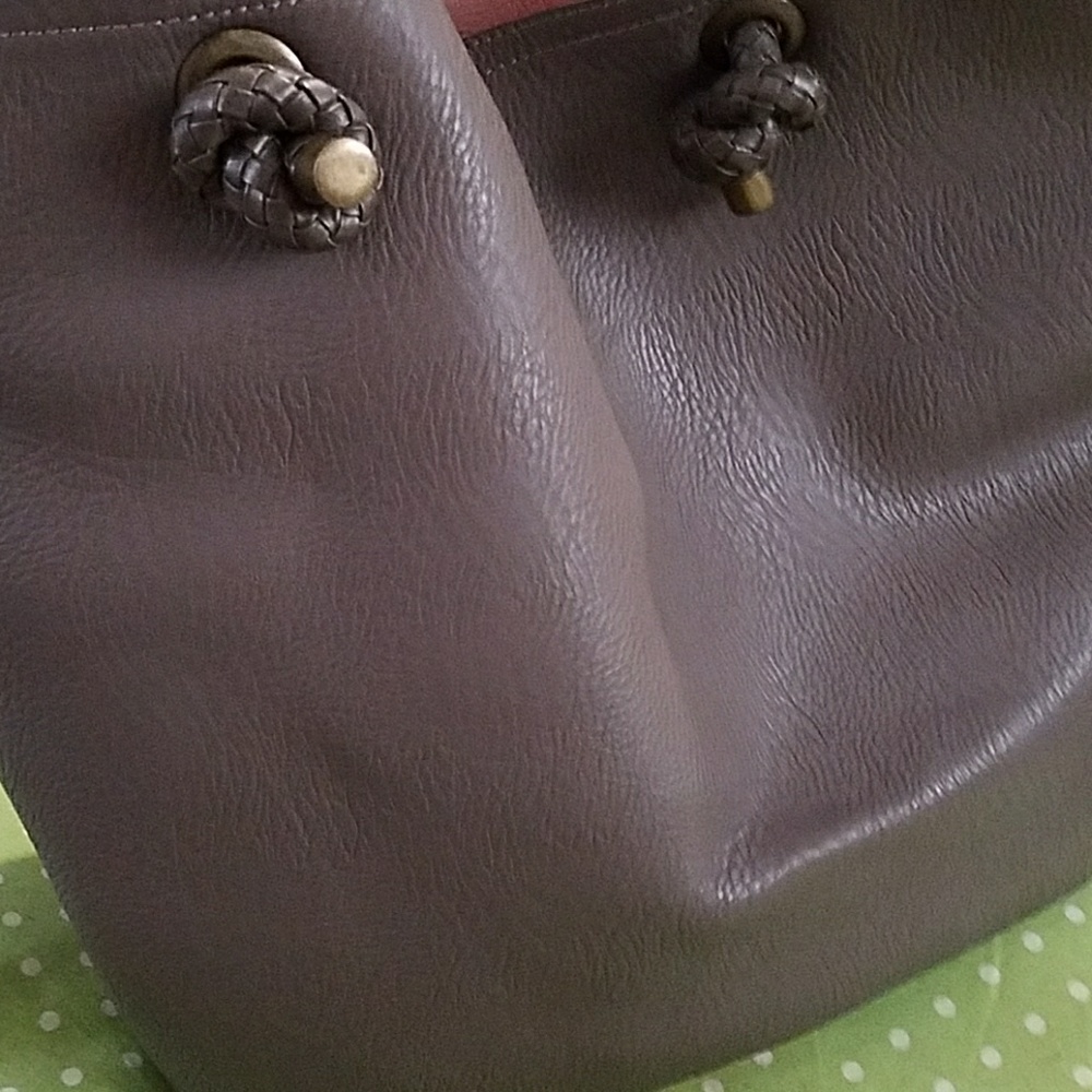 Urban Outfitters vegan leather tote. - Picture 3 of 4