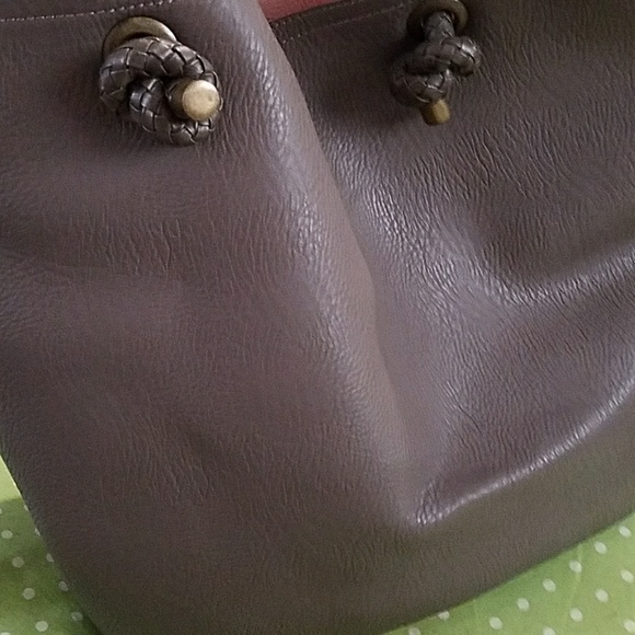 Urban Outfitters vegan leather tote. - Picture 3 of 4