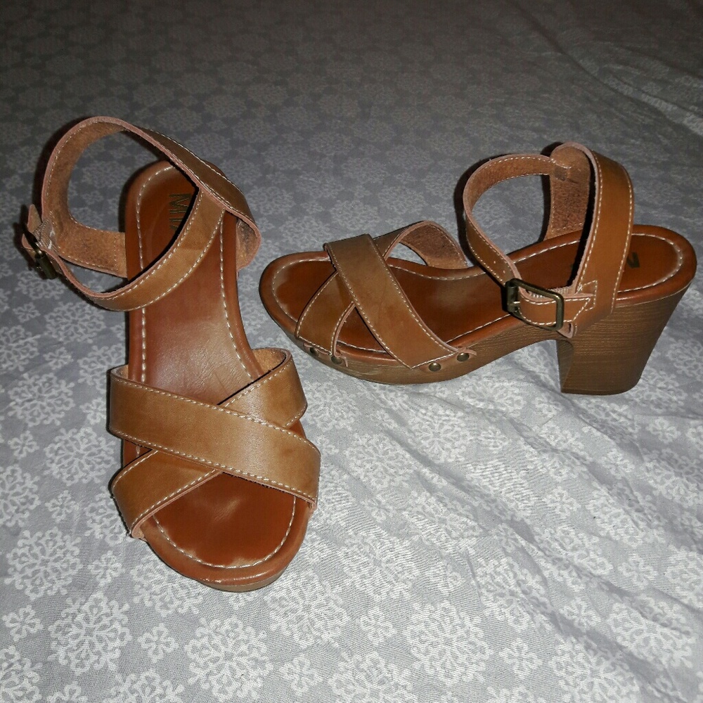 Cute Shoes with heel