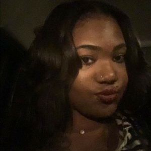 Meet your Posher, Ebony