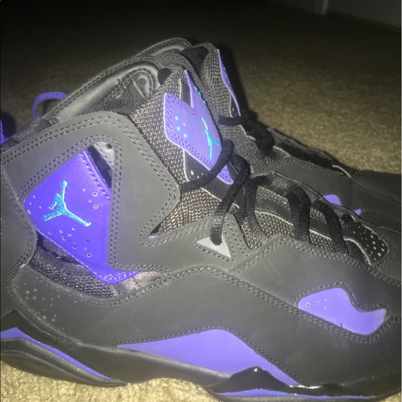 Air Jordan Flights Size 9.5! - Picture 3 of 4