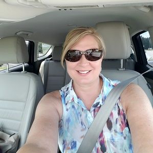 Meet your Posher, Carla