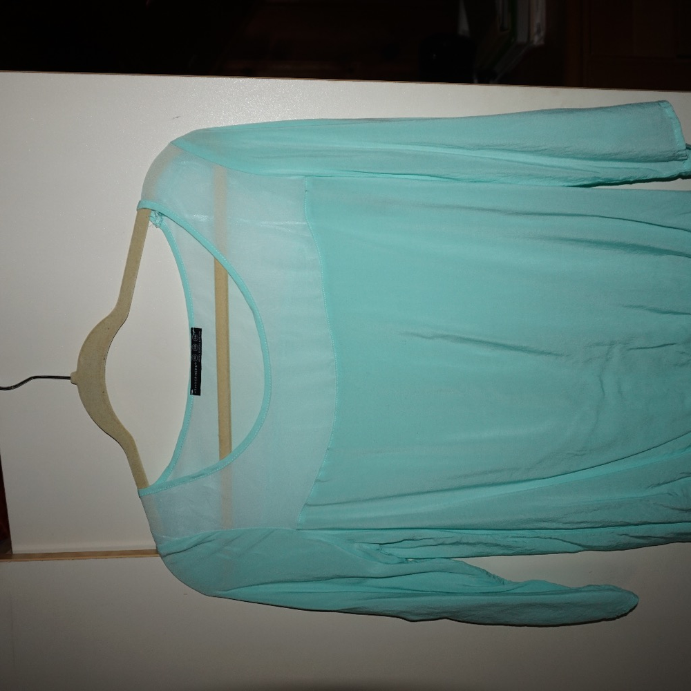 Light Blue Top - Picture 2 of 3