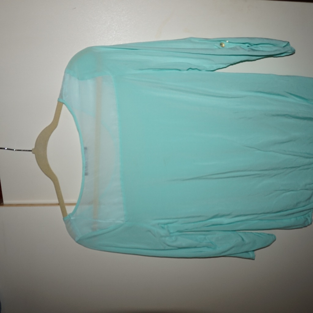Light Blue Top - Picture 3 of 3