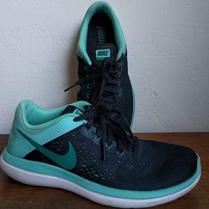 Nike Aqua/Black Sneakers