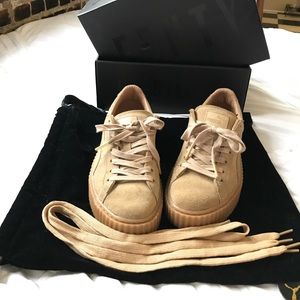 🦂 Oatmeal Fenty Puma Creepers 9