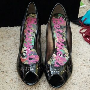 Betseyville black heels