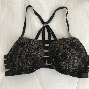 Black Victoria's Secret bra size 34C