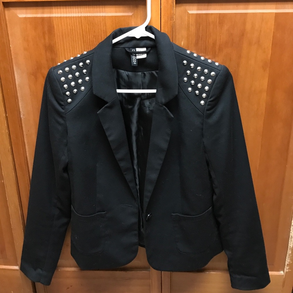 Fun studded blazer🤘