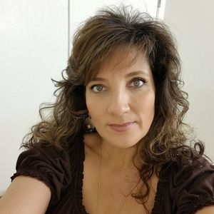 Meet your Posher, Angie