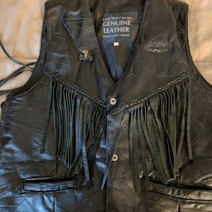 Women's fringed riding vest