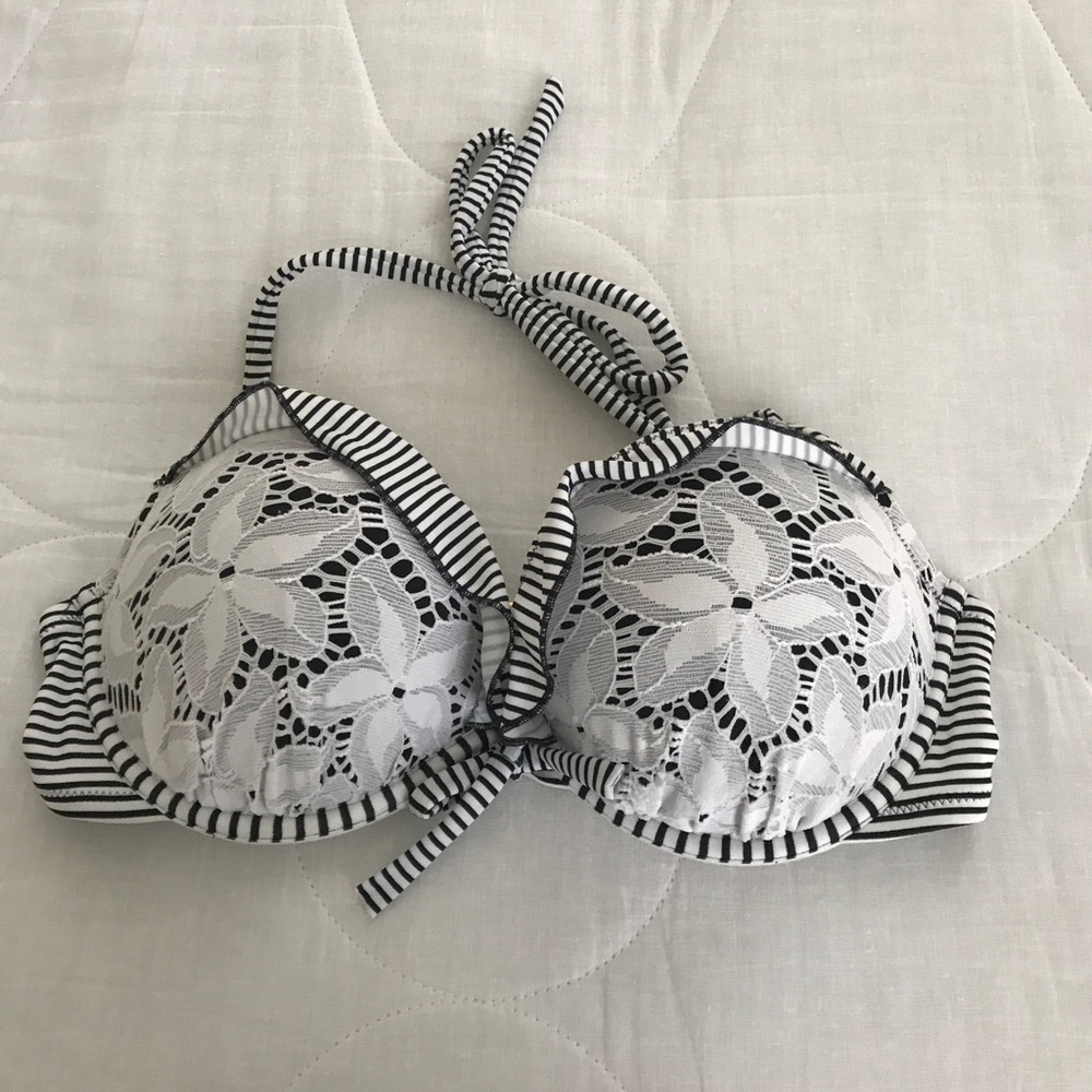 Victoria's Secret bathing suit top 34C