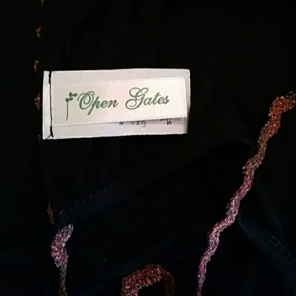 Open Gates sleeveless knit top - size S - Picture 3 of 3