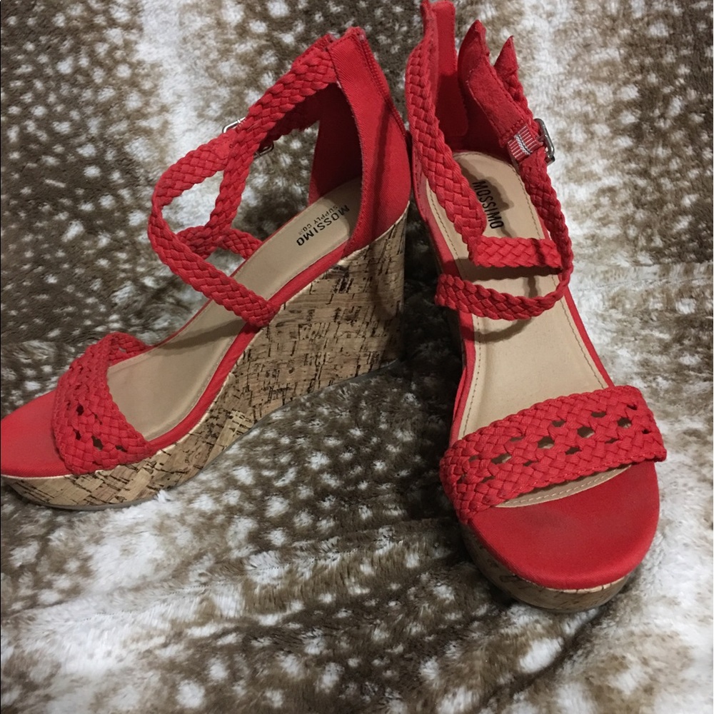 Coral wedges