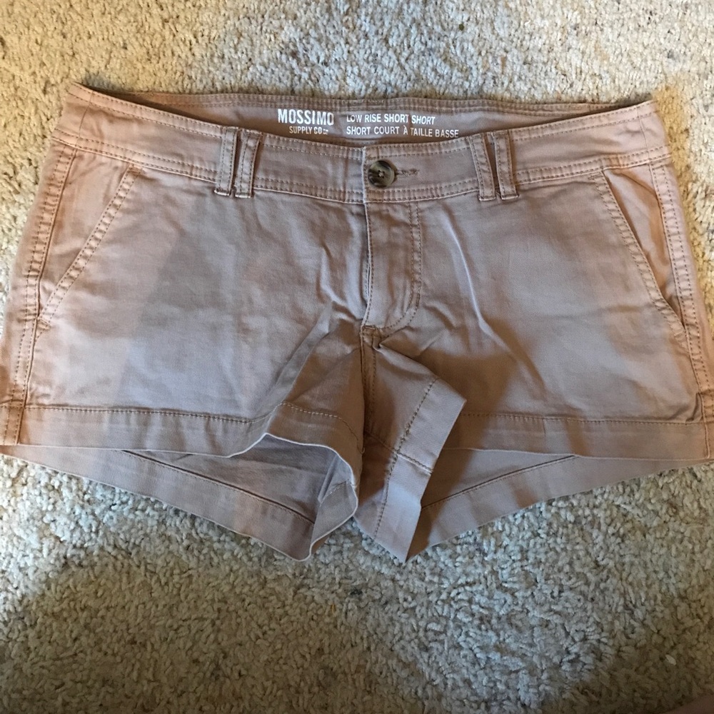NWOT Khaki shorts