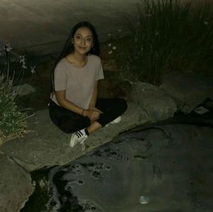 Meet your Posher, Elisa