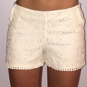Zouk lace shorts sz small