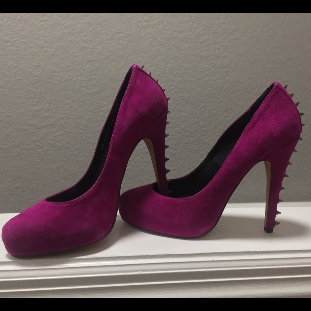 Beautiful 'Dolce Vita' suede heels 👠 Brand New!