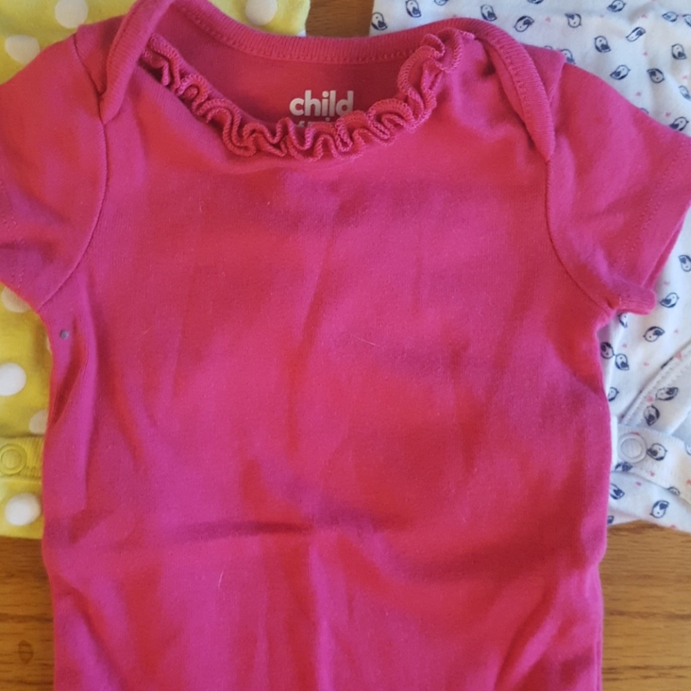 Onesies - Picture 4 of 4