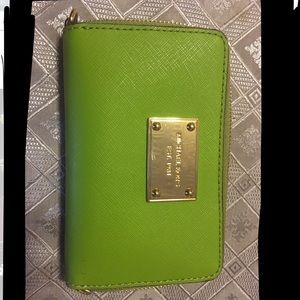 Michael kors wallet/wristlet