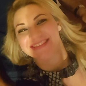 Meet your Posher, Adriana