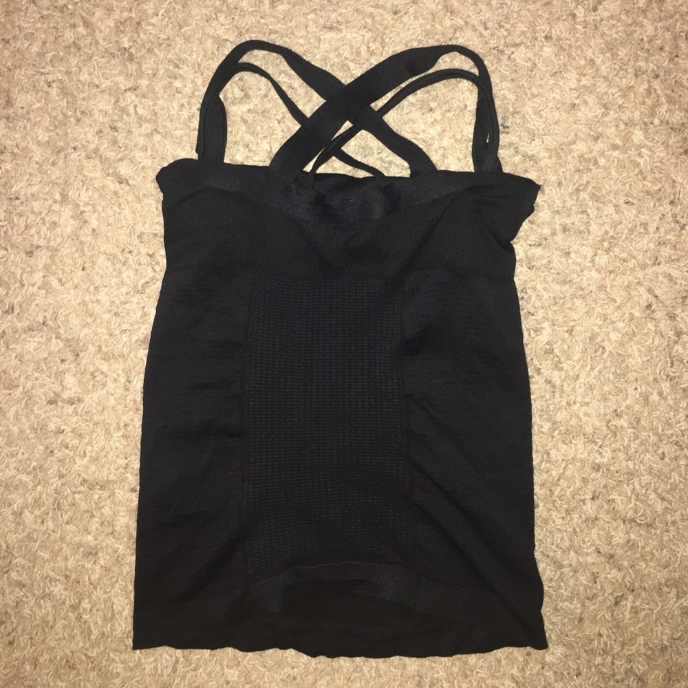 Black cross cross Zella workout/ yoga tank