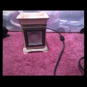 Wax warmer. Not vs just for looks