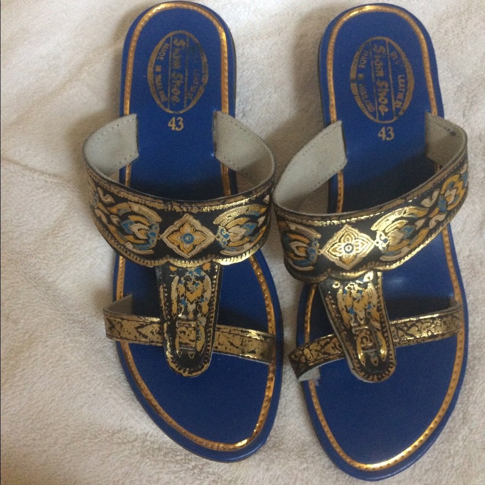NWOT LEATHER SANDALS