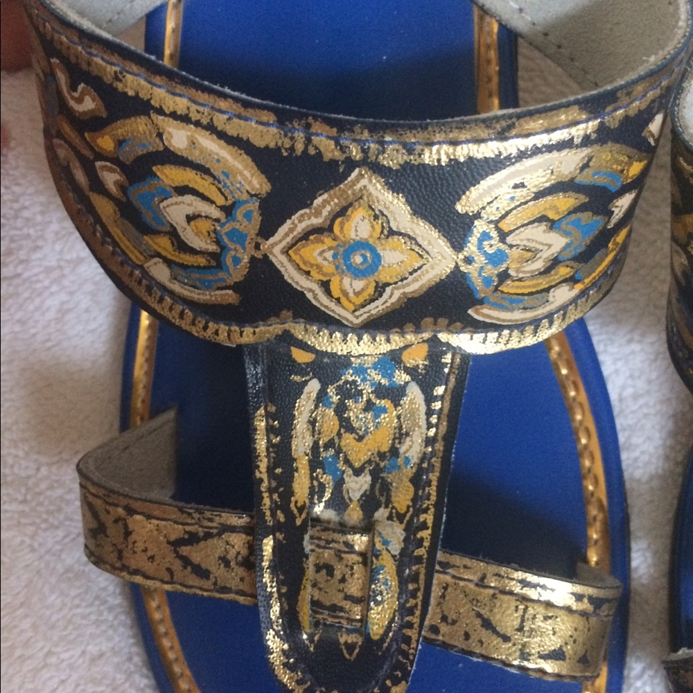 NWOT LEATHER SANDALS - Picture 2 of 8