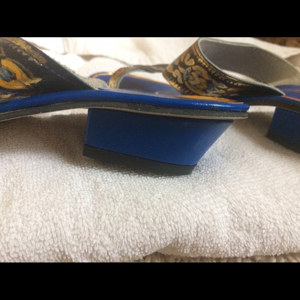 NWOT LEATHER SANDALS - Picture 4 of 8