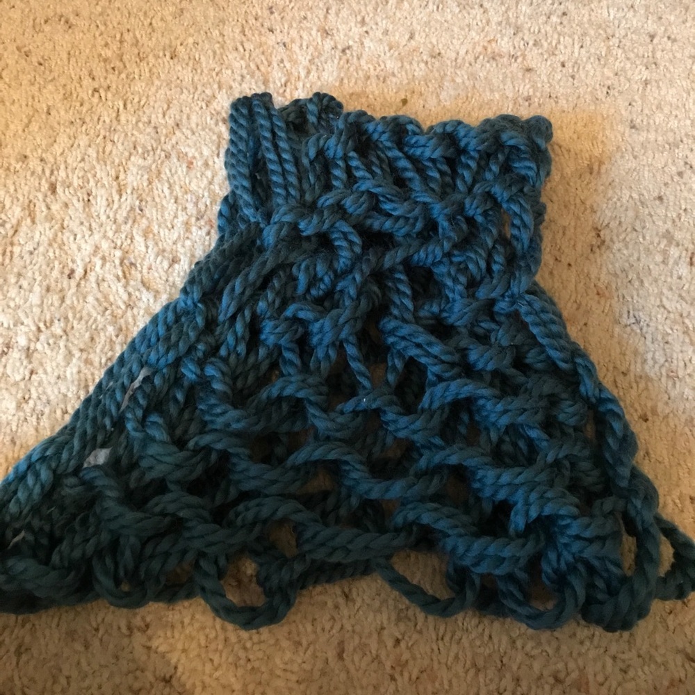 Knit scarf