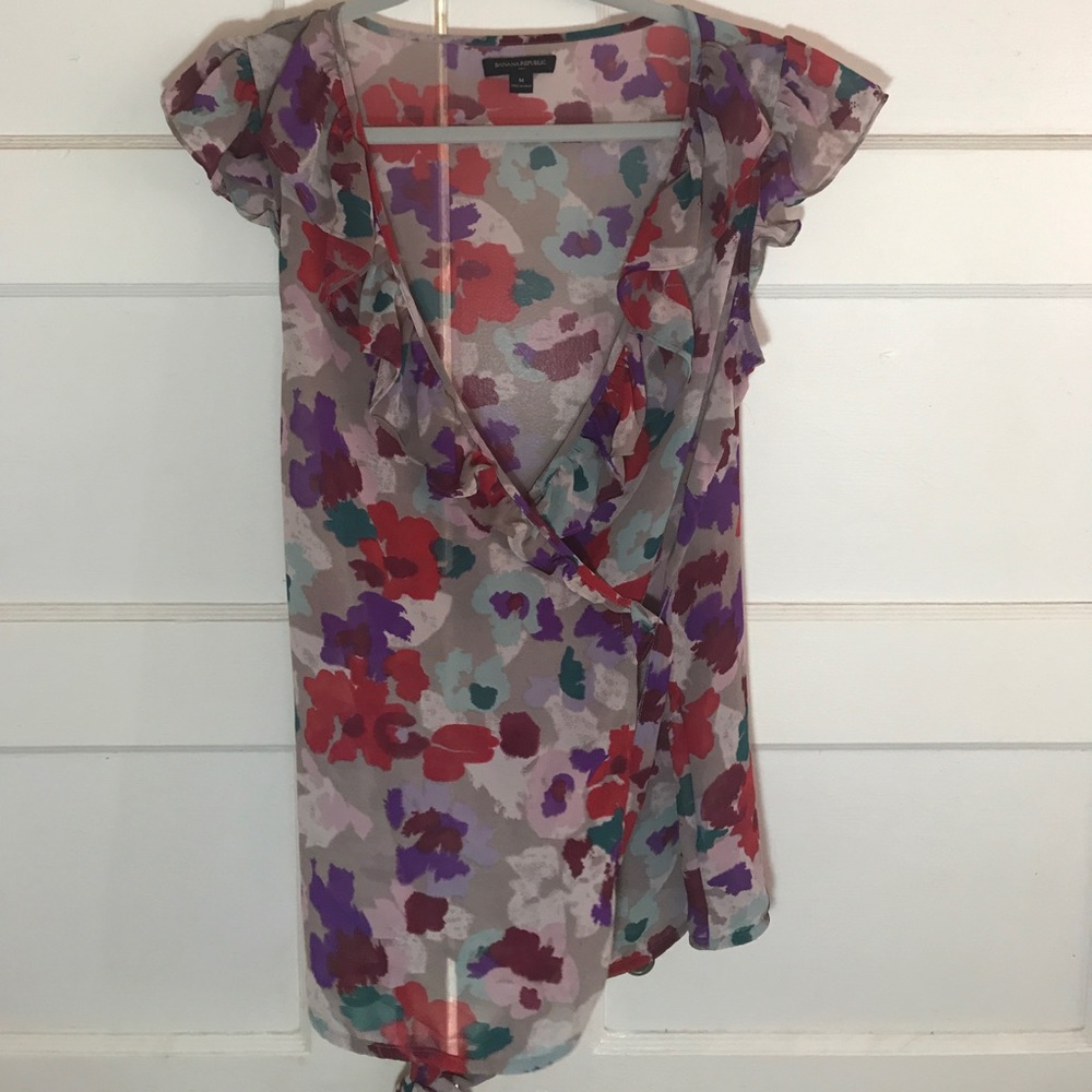 BANANA REPUBLIC RUFFLE CAP SLEEVE TOP