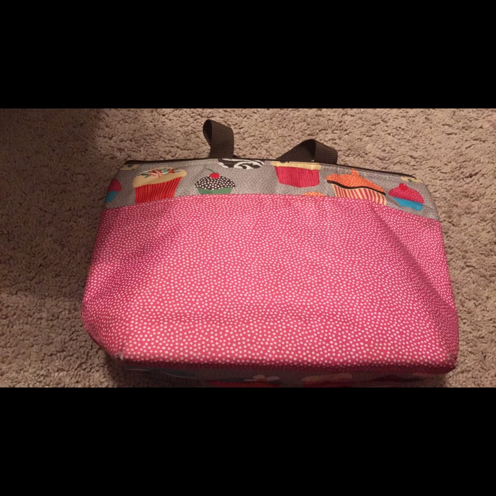 SOLD!!!!thirty one cupcake lunch pail