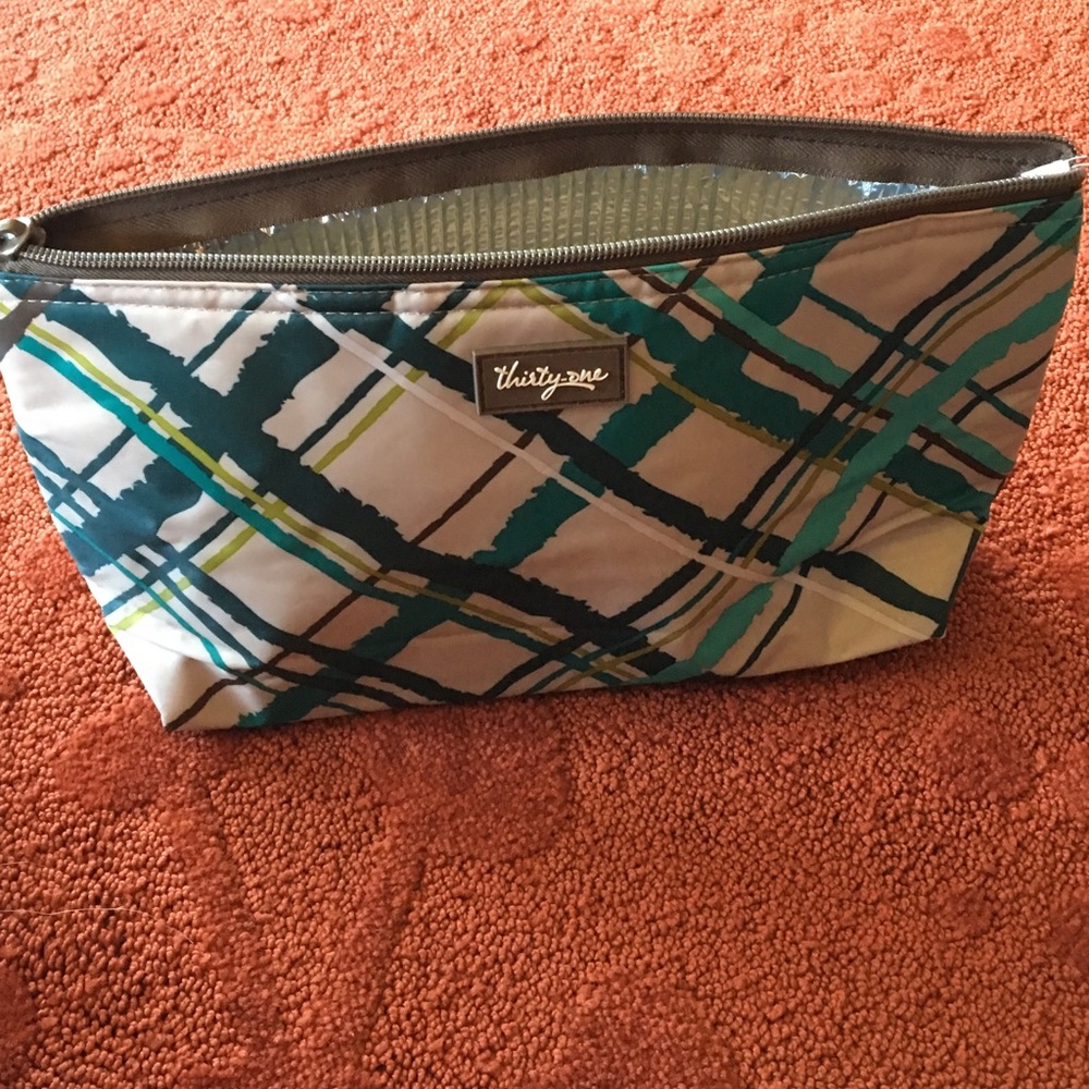 Medium thermal zipper pouch