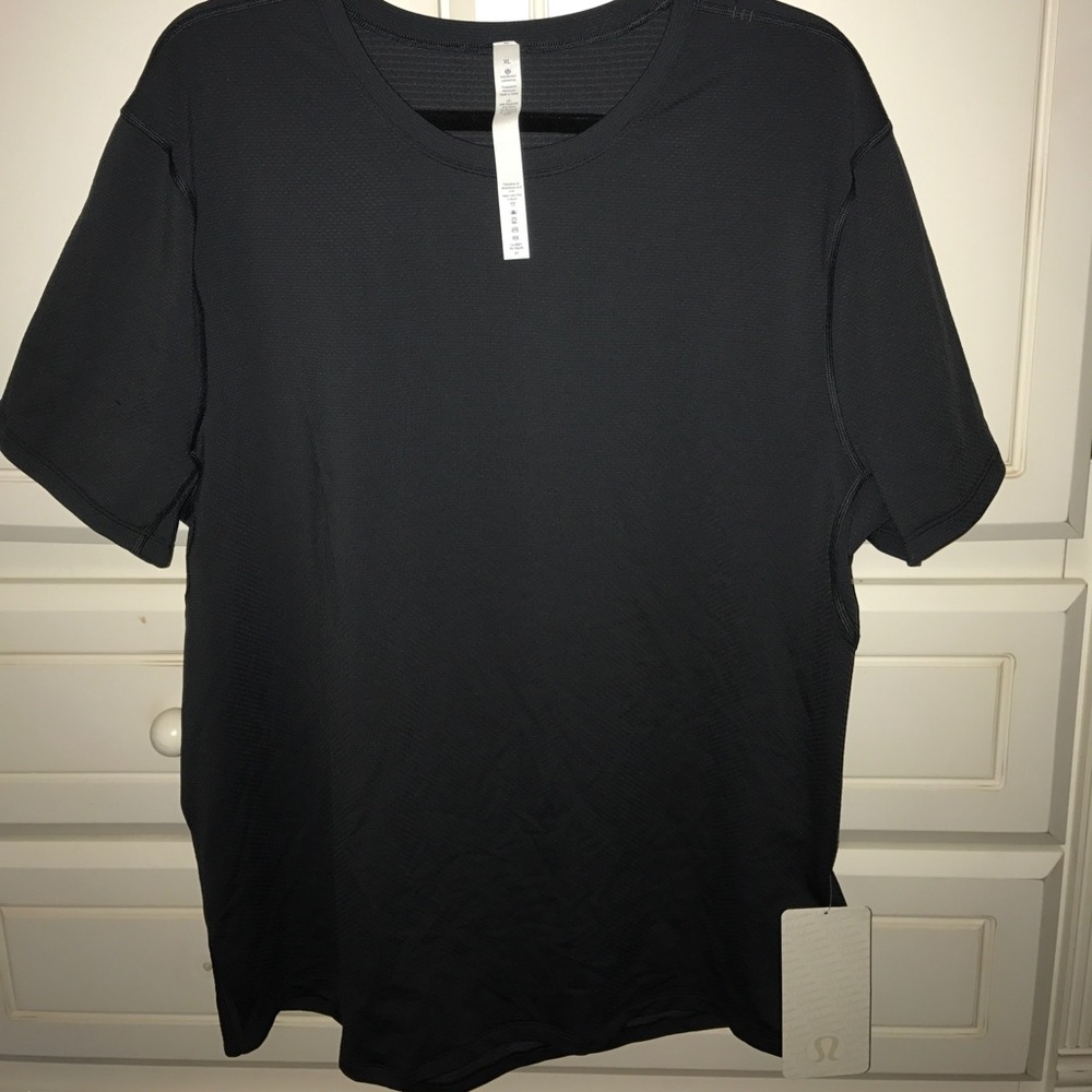 Lulu lemon shirt