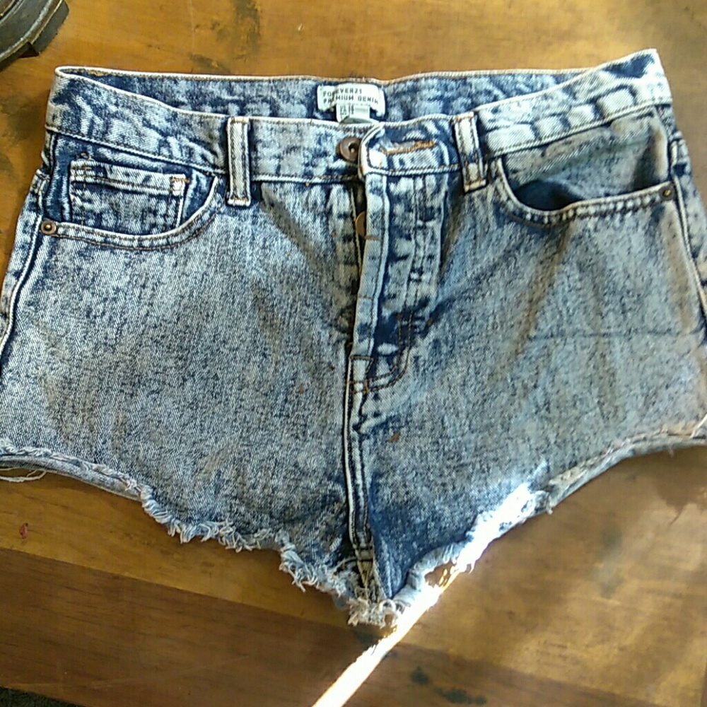 Acid washed high waisted shorts