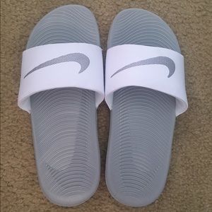 NWOT Nike White Slides Size 7