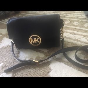 Gorgeous Black Michael Kors "Fulton" crossbody