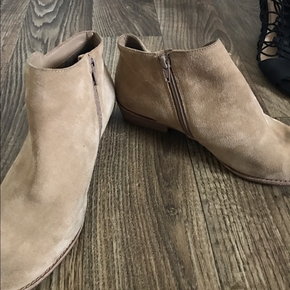 Gianni Bernini booties