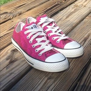 Sparkly hot pink converse