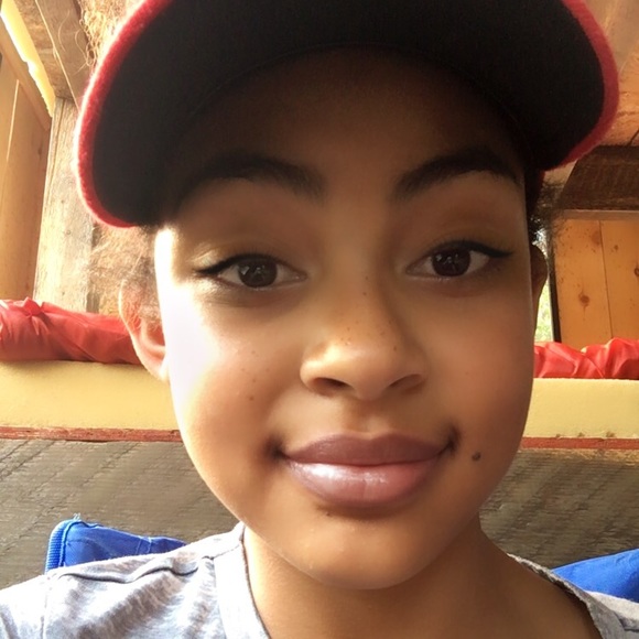 Meet your Posher, Alexandra - Picture 4 of 6