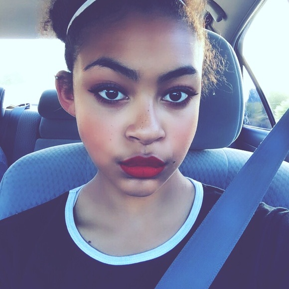 Meet your Posher, Alexandra - Picture 5 of 6