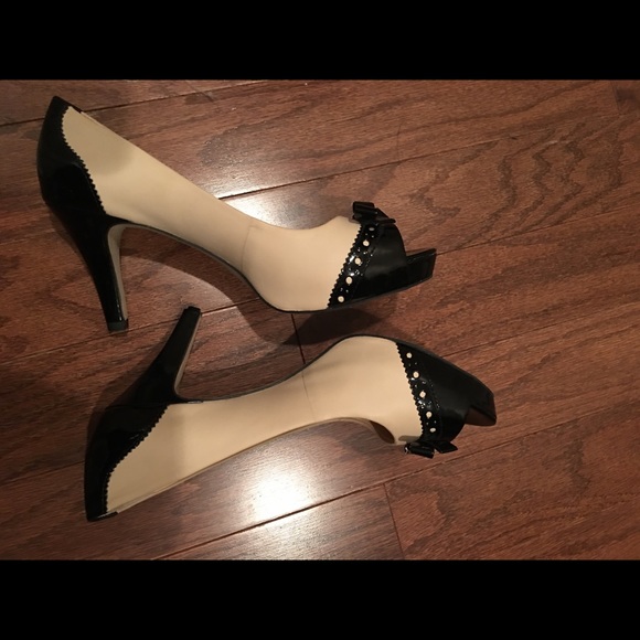 Franco Sarto Yazmin Spectator Pumps - Size 8 - Picture 2 of 7