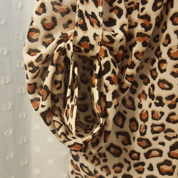 Leopard print button down - Picture 2 of 4