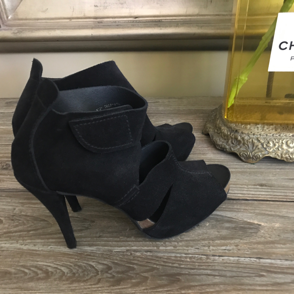 Pedro Garcia heels