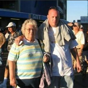 Meet your Posher, Todd