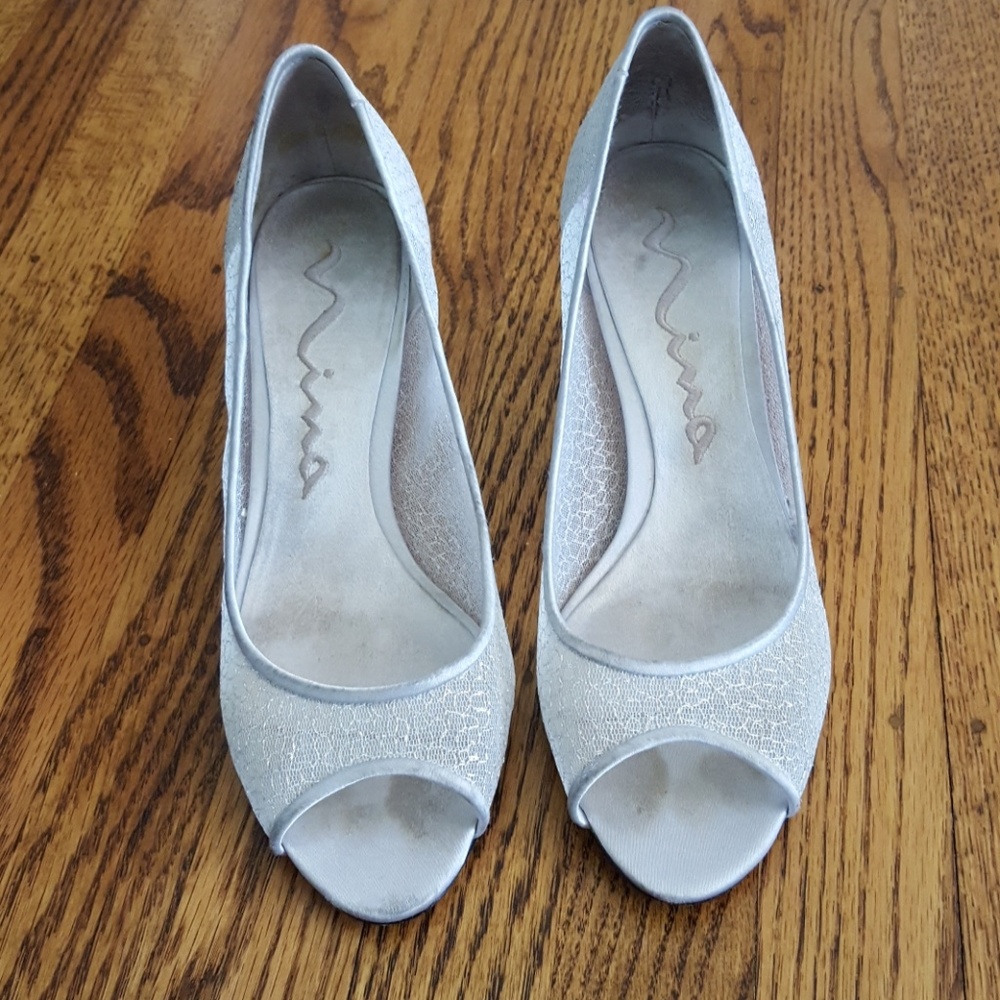 NINA Silver heels 8/8.5