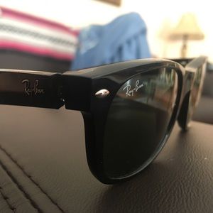 Ray Ban New Wayfer 901 52//18